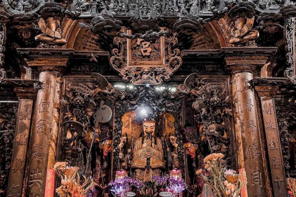Every figure and motif here tells a symbolic story, offering insights into the beliefs and values that shape Vietnamese spiritual life